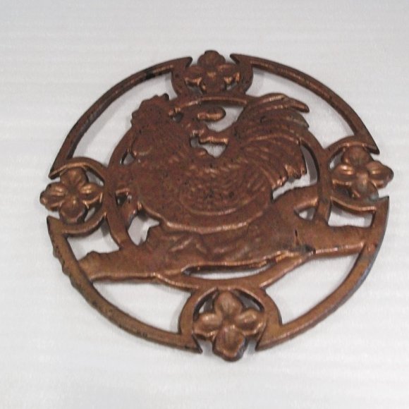 Vintage Cast Iron Rooster with Flower Accents Trivet/Pot Holder - Picture 4 of 5